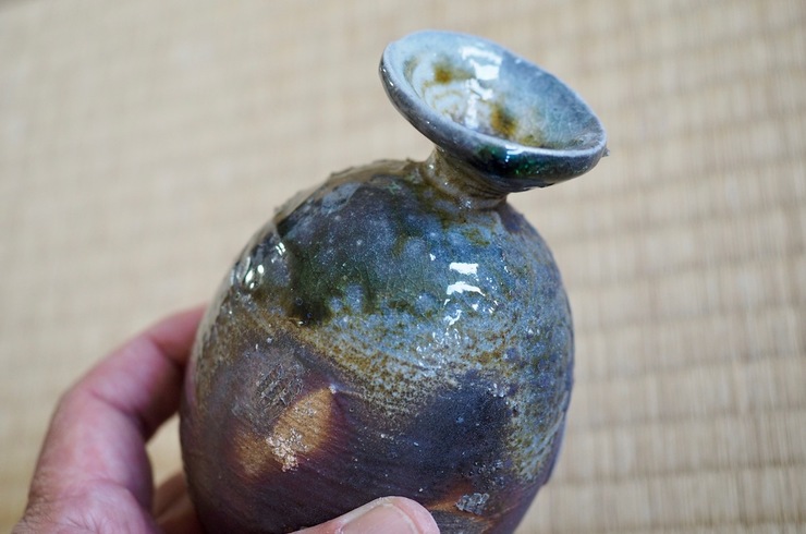 津軽烏城焼 花生｜草花を美しく引き立てる自然釉の花器 自然 釉